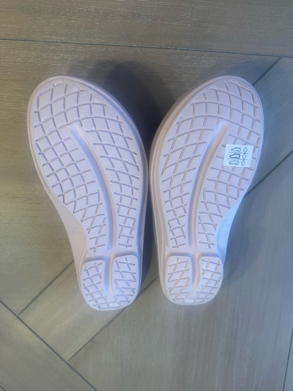 Oofos Oolala Recovery Sandals - Picture 5 of 11
